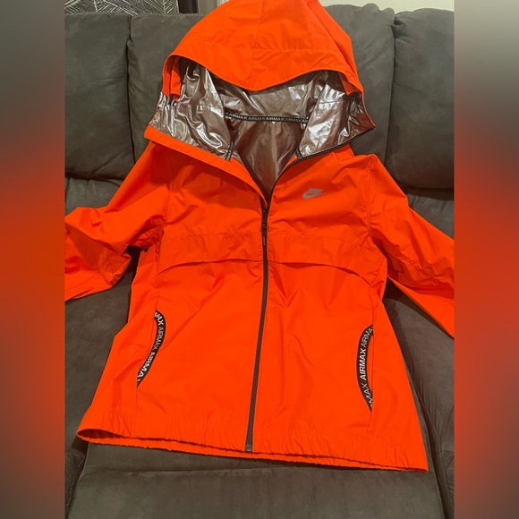 Men's Nike, large, reversible, windbreaker jacket - Picture 7 of 10